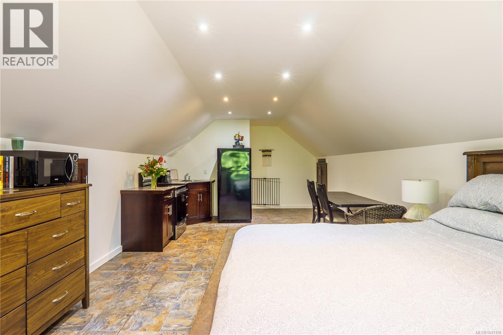 5211 Compton Rd - 48