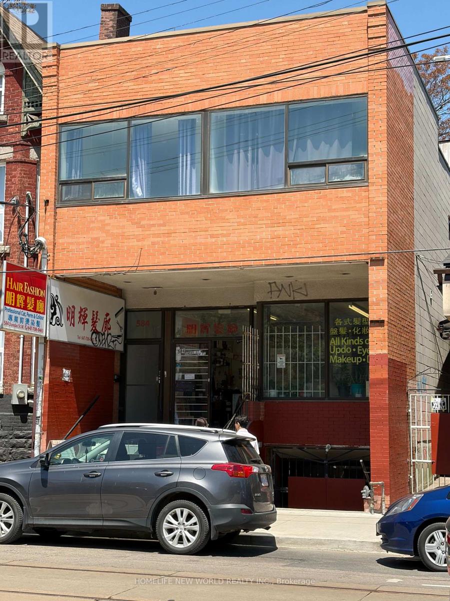 584 DUNDAS STREET W - 1