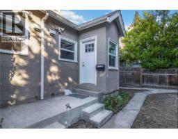 Bedroom - 3104-3106 Richmond Rd, Saanich, BC V8P4P1 Photo 7