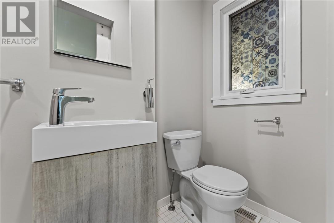 27 Nepahwin Avenue - 40