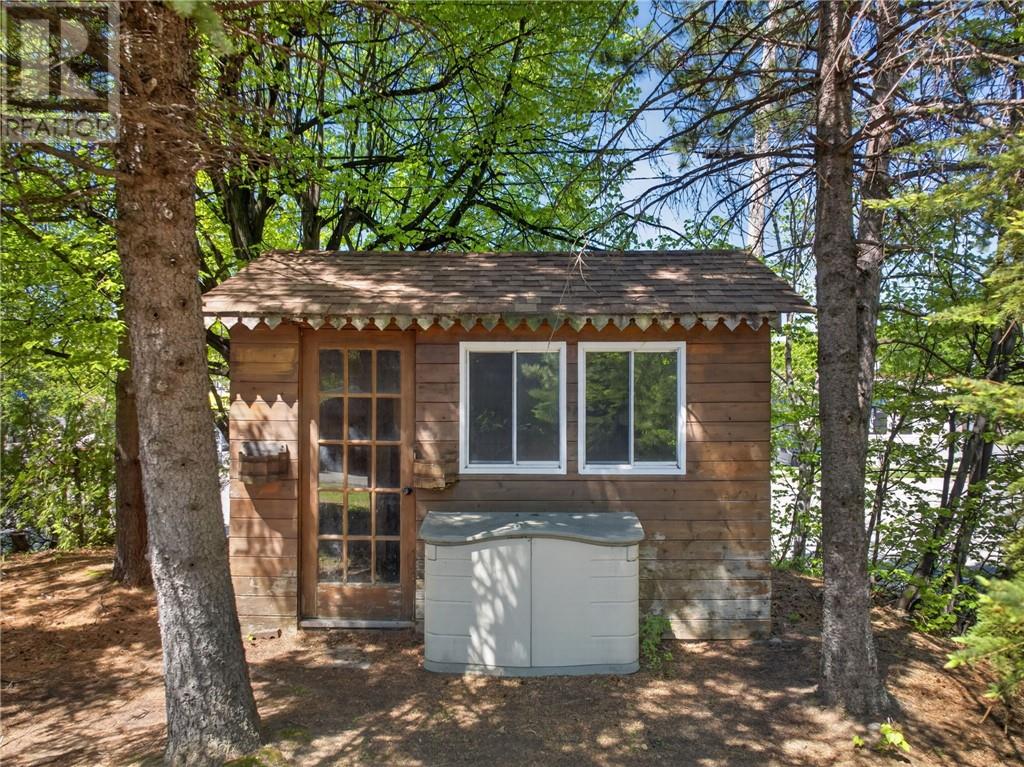 27 Nepahwin Avenue - 63
