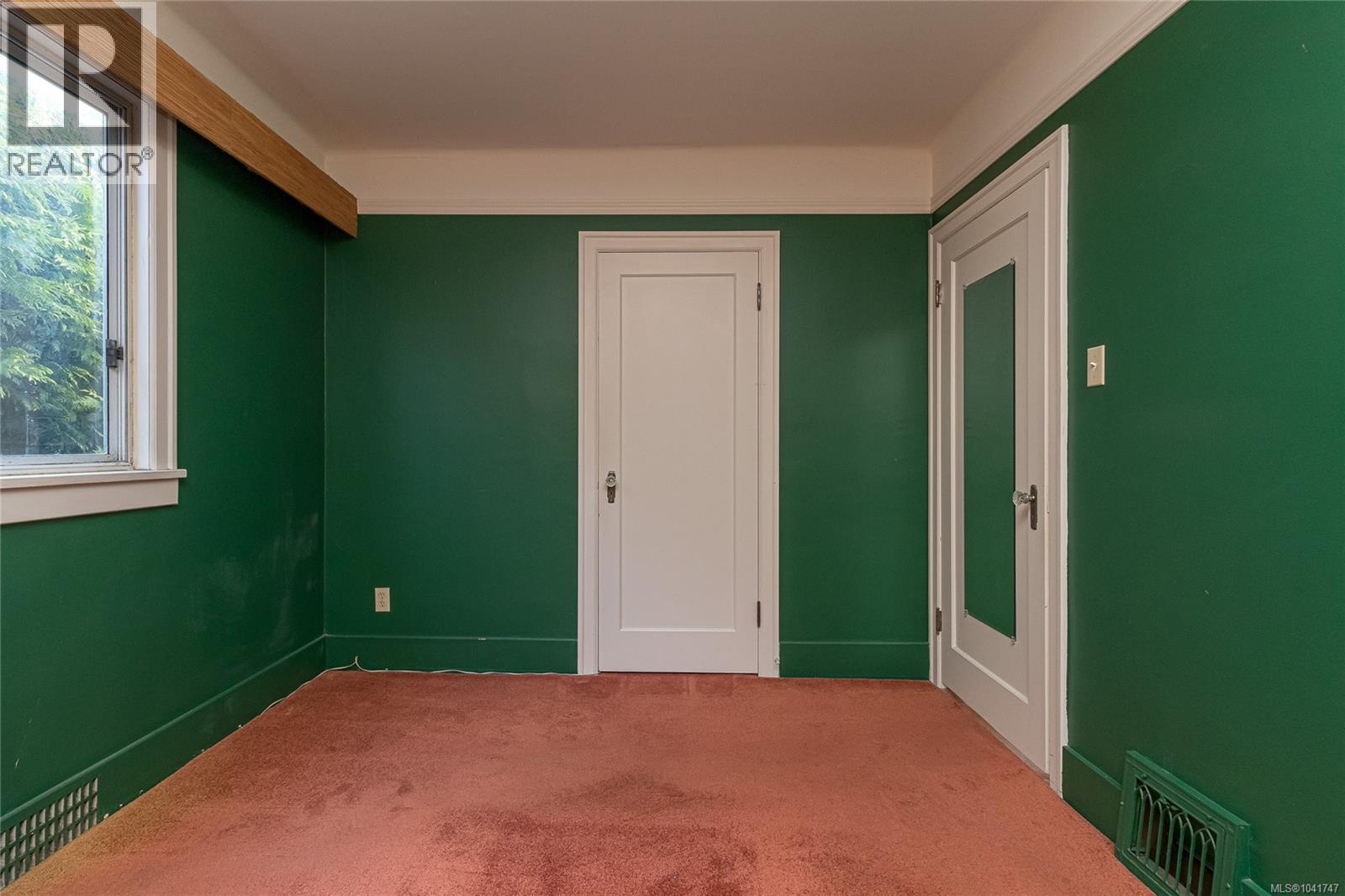 690 Dallas Rd - 38