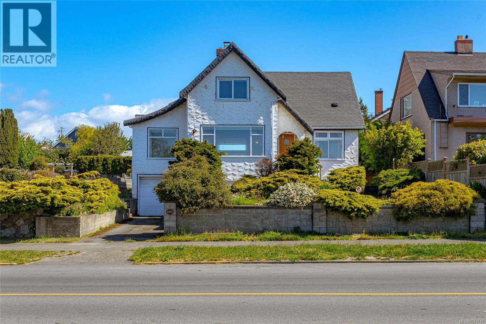 690 Dallas Rd - 6