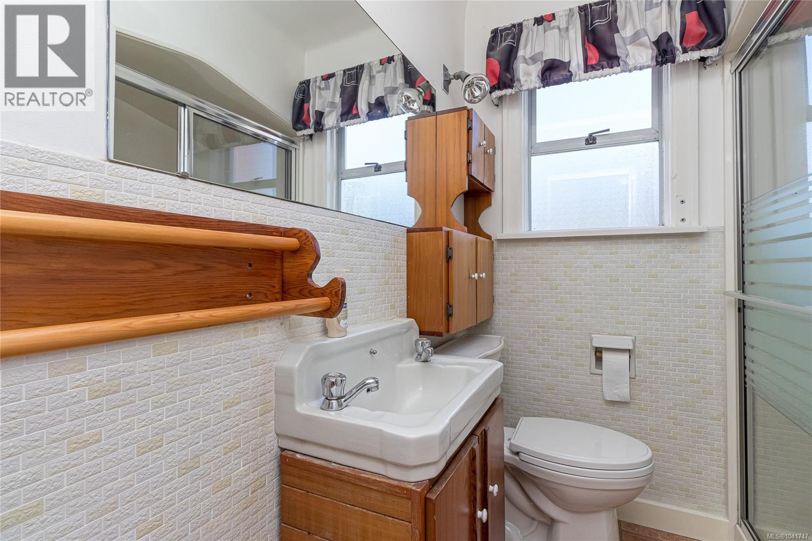 690 Dallas Rd - 35
