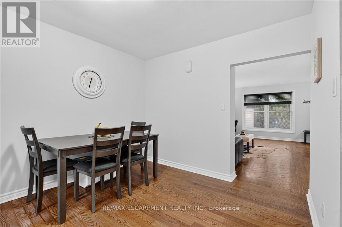 #6 156 ST CATHARINES STREET - 15
