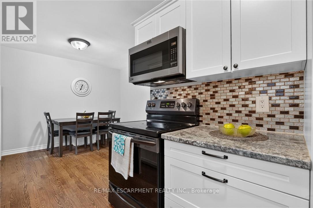 #6 156 ST CATHARINES STREET - 20