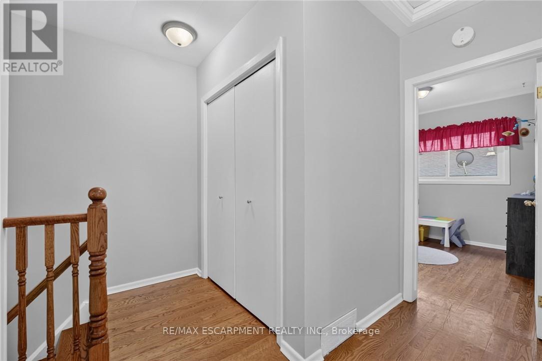 #6 156 ST CATHARINES STREET - 24