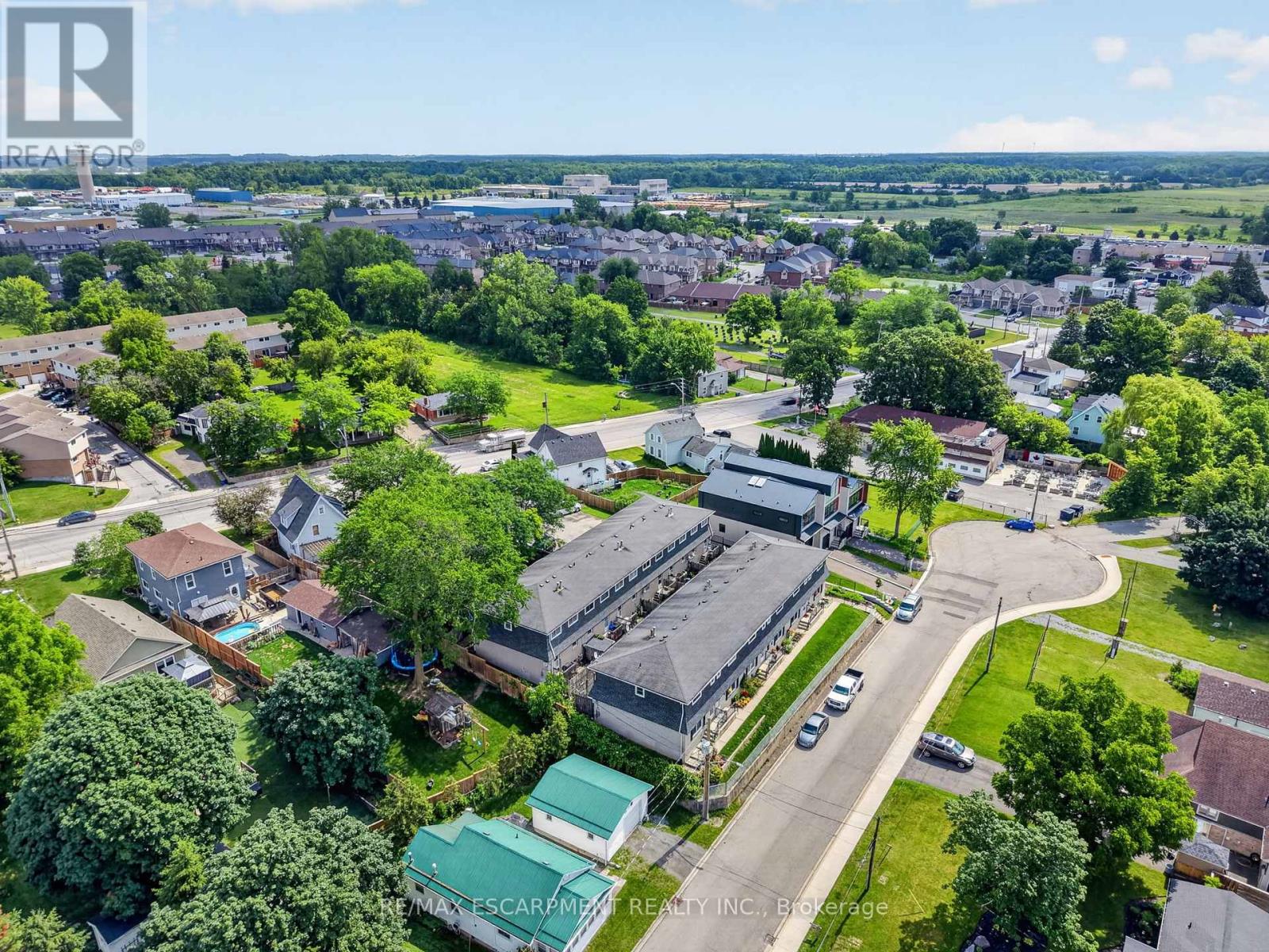 #6 156 ST CATHARINES STREET - 41