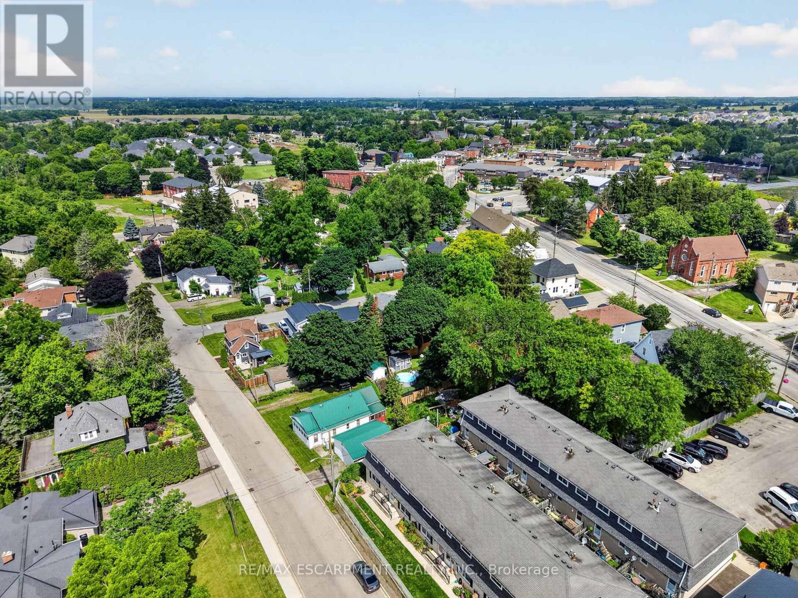 #6 156 ST CATHARINES STREET - 42