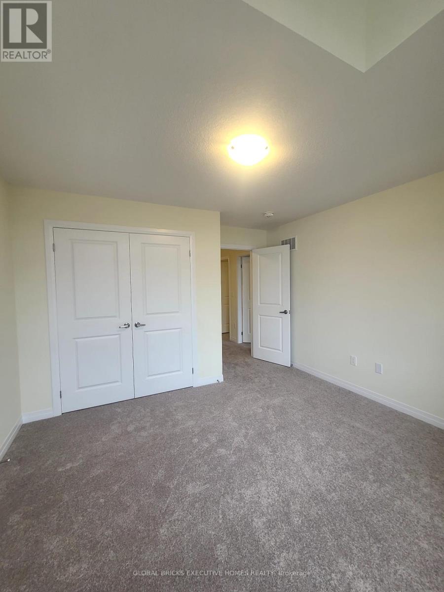 11 POETT AVENUE - 30