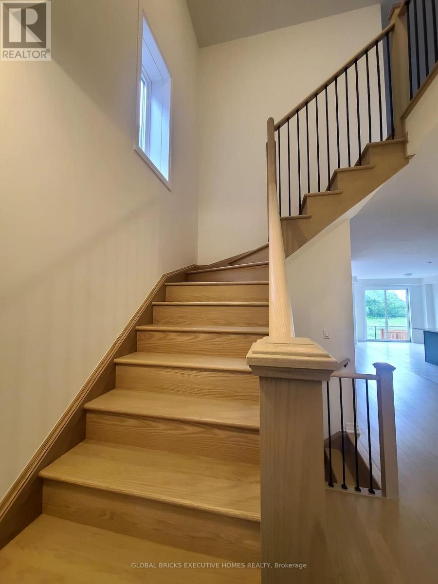 11 POETT AVENUE - 32