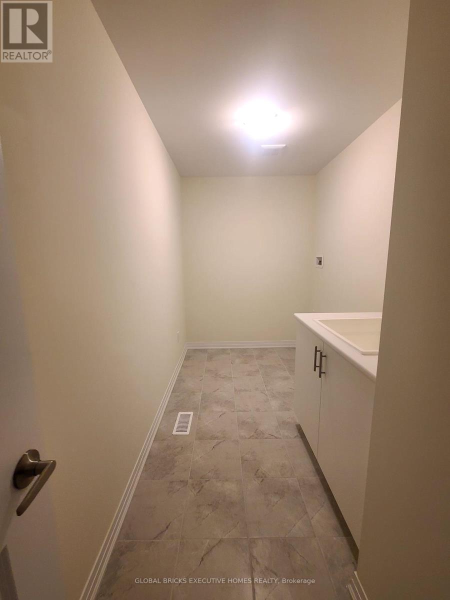 11 POETT AVENUE - 34