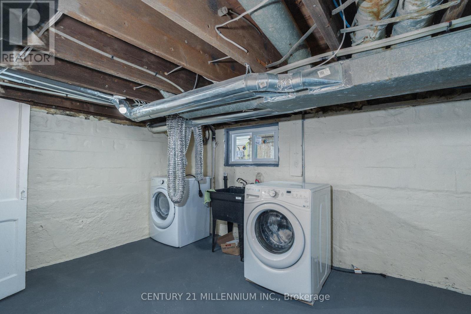242 BALMORAL AVENUE N - 30