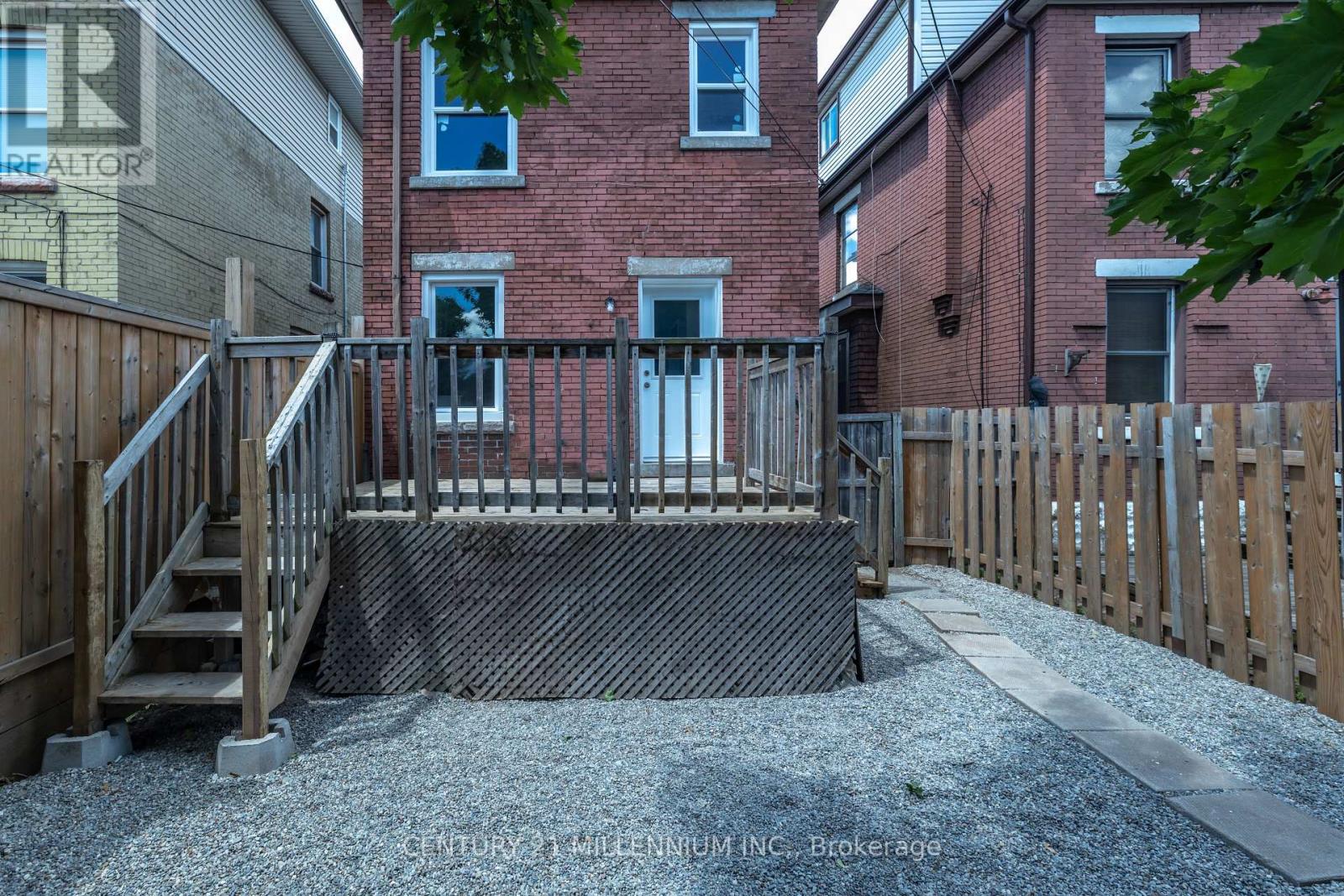 242 BALMORAL AVENUE N - 8