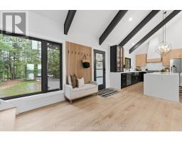 1357 Dickie Lake Road, Lake Of Bays, ON P0B1A0 Photo 16