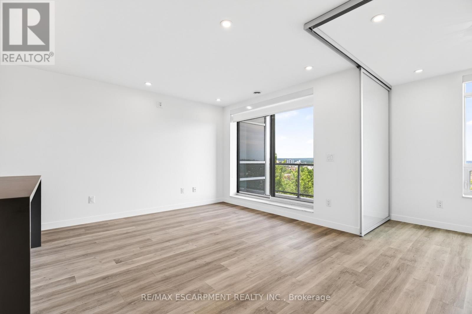 #506 479 CHARLTON AVENUE - 11