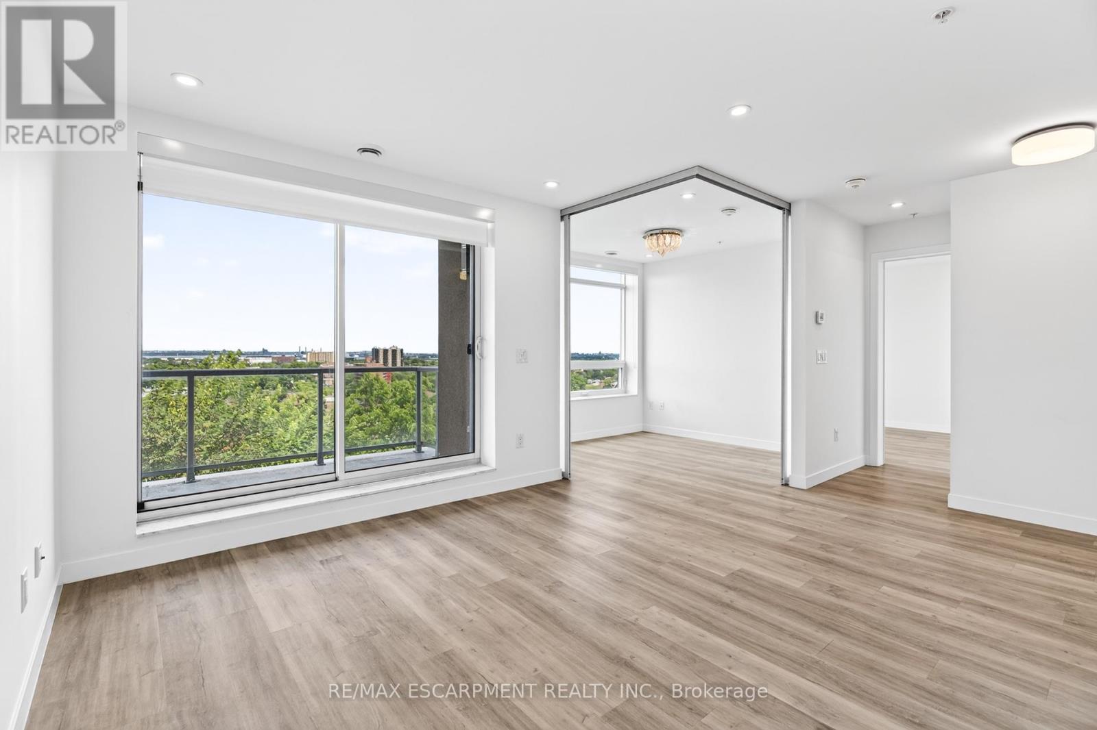 #506 479 CHARLTON AVENUE - 16