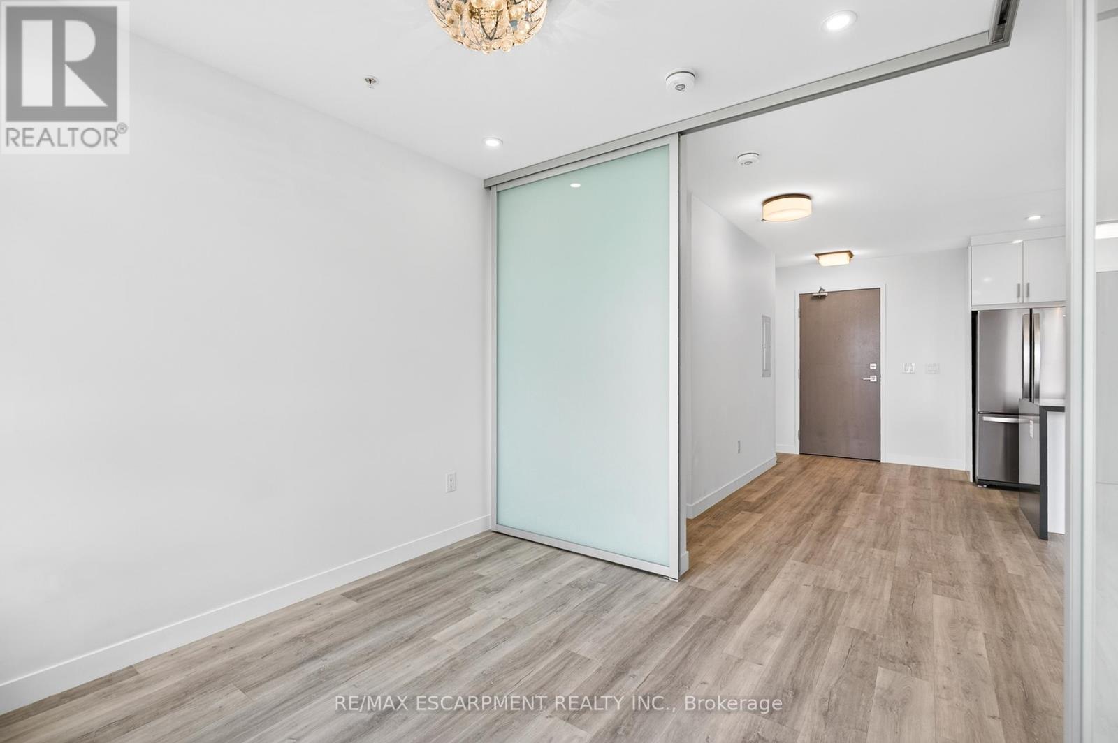 #506 479 CHARLTON AVENUE - 20