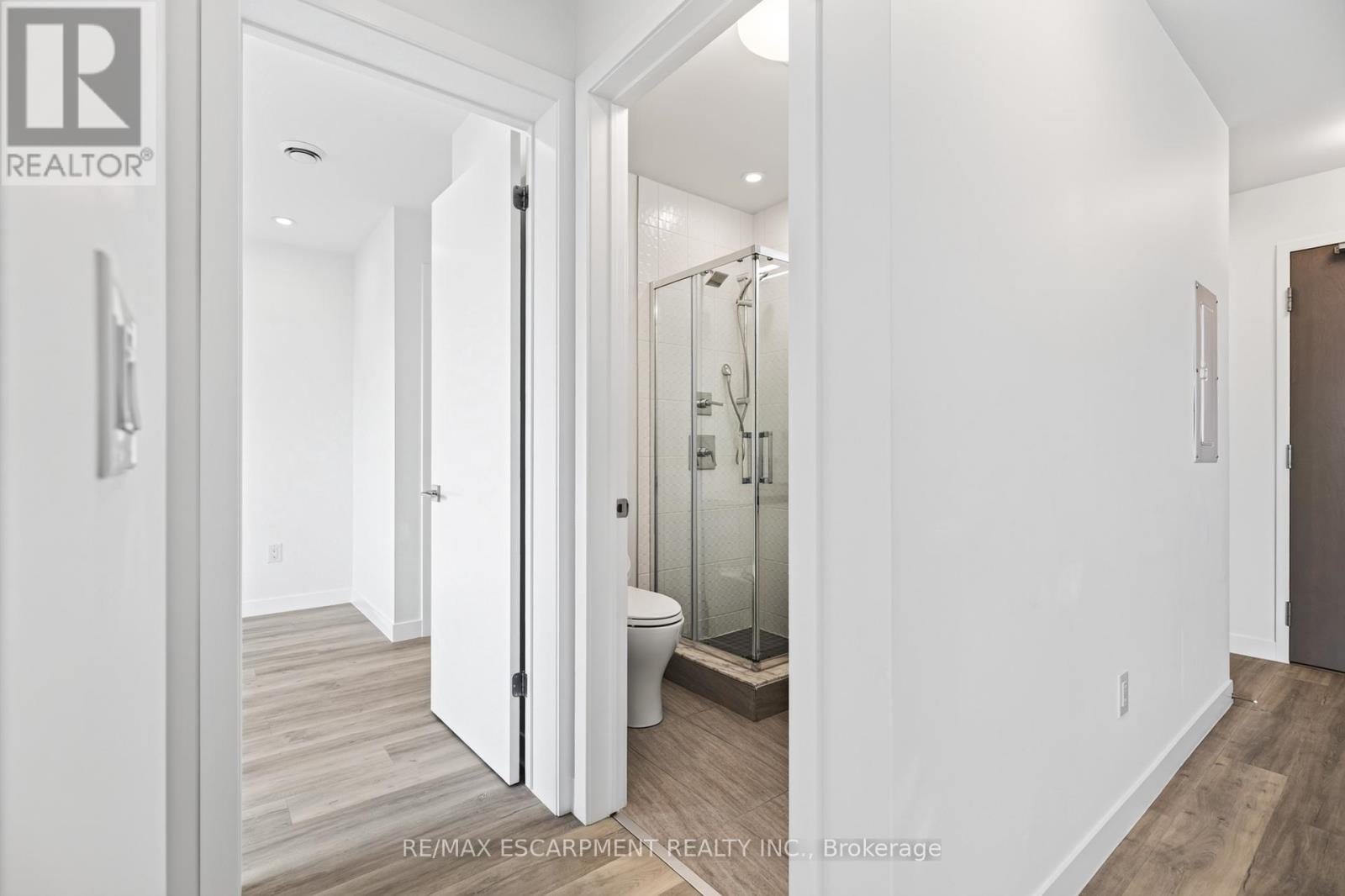 #506 479 CHARLTON AVENUE - 22