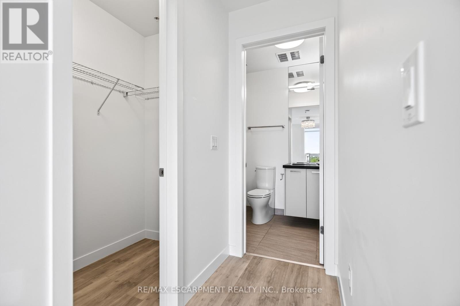 #506 479 CHARLTON AVENUE - 29