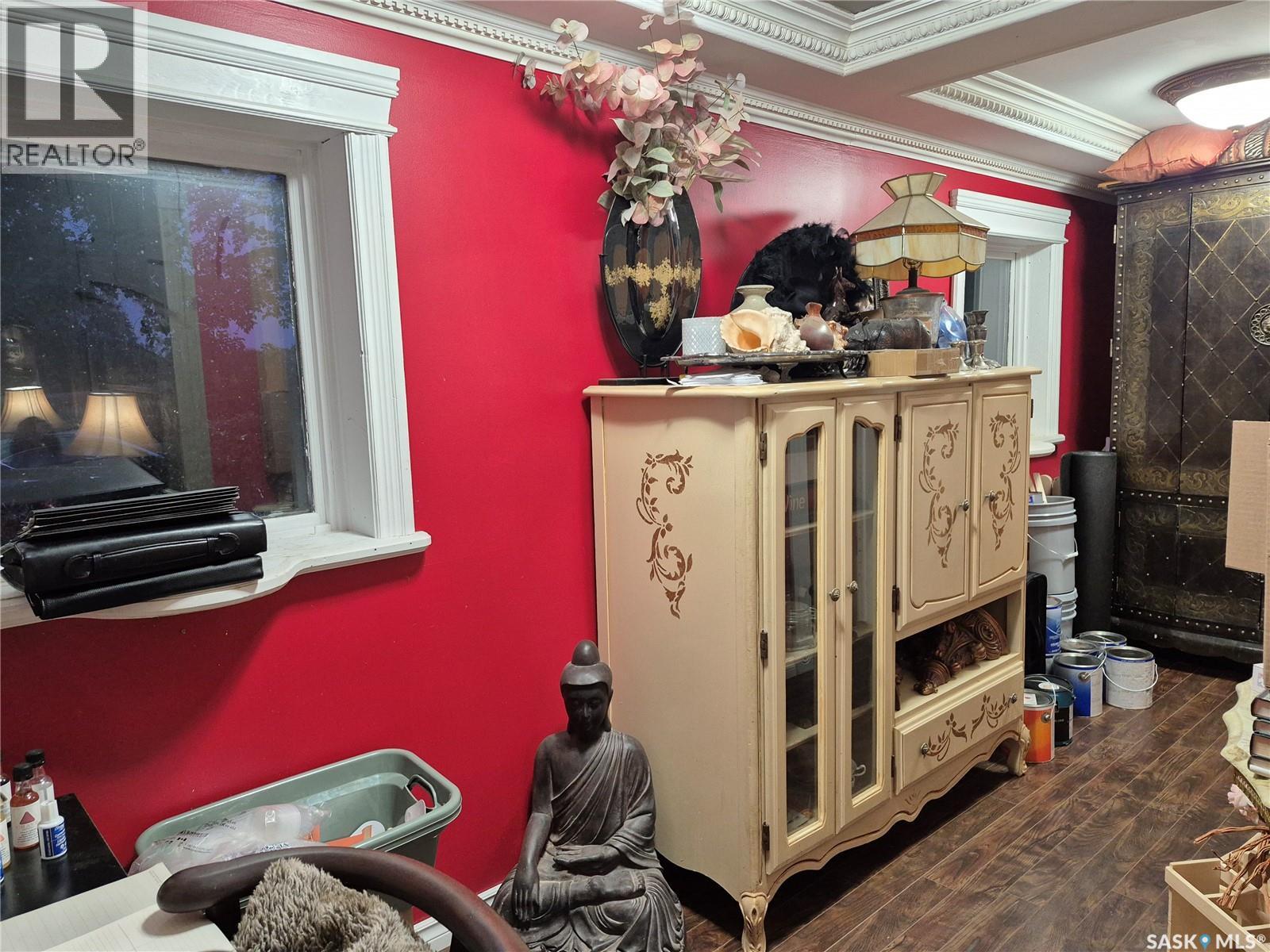 303 Edward STREET - 13