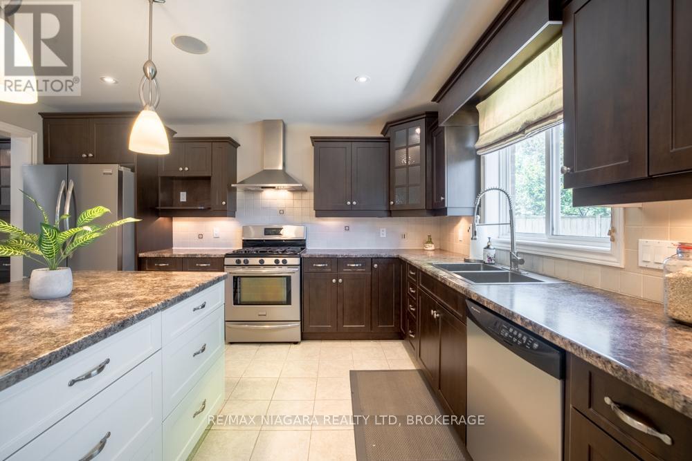 374 PELHAM ROAD - 16