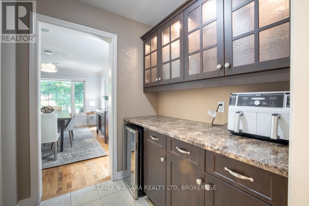 374 PELHAM ROAD - 18