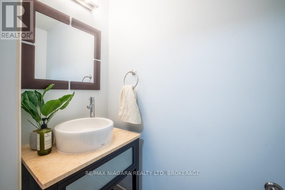 374 PELHAM ROAD - 33