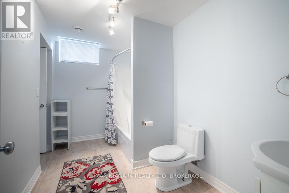 374 PELHAM ROAD - 39