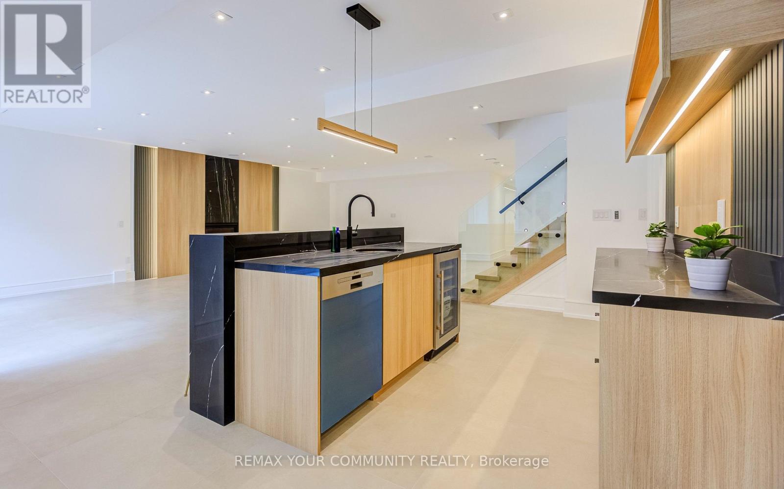 259 RUGGLES AVENUE - 39