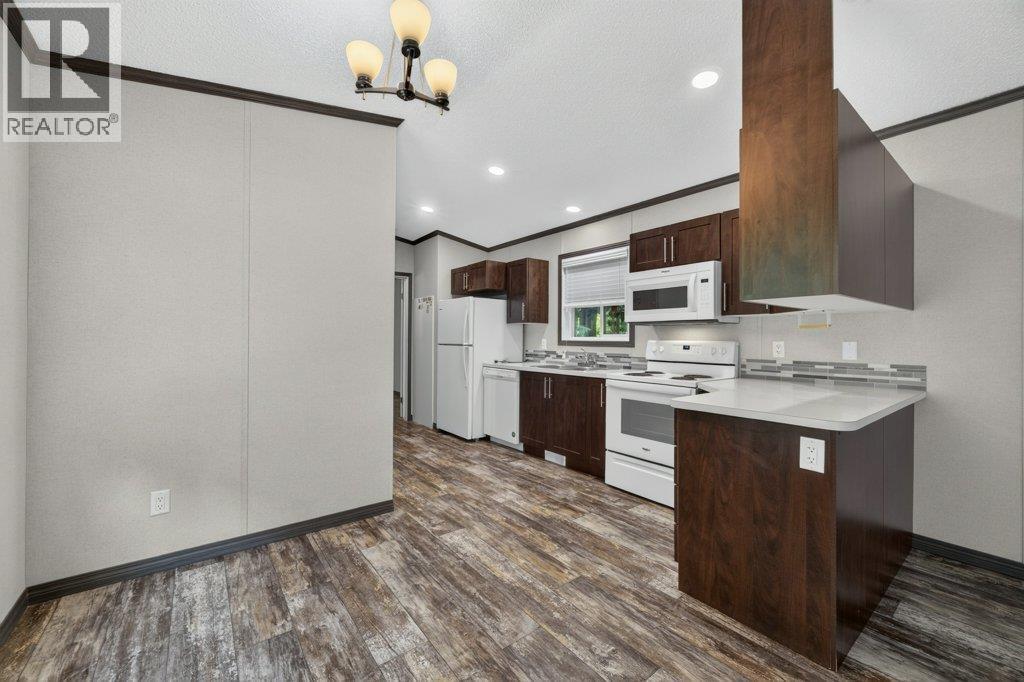 #23 5161 63 Avenue - 13