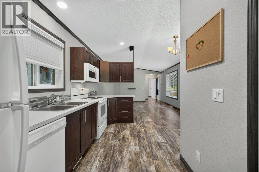 #23 5161 63 Avenue - 17