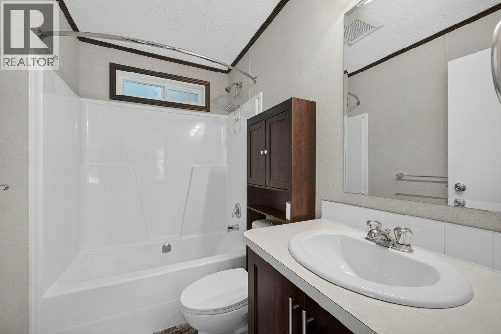 #23 5161 63 Avenue - 32