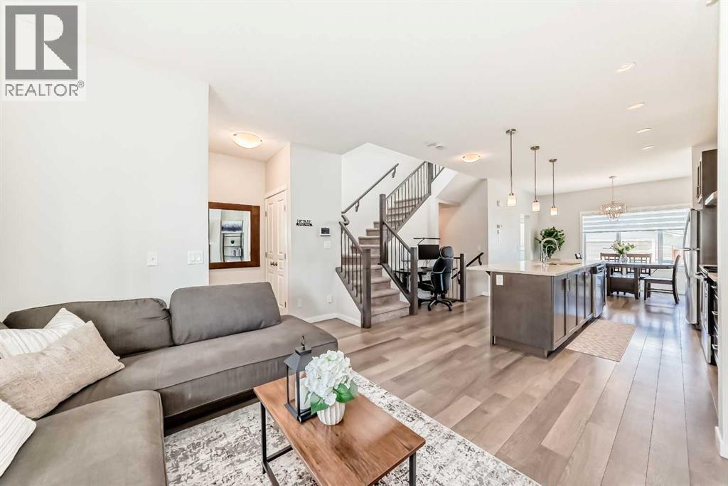 151 Copperpond Rise SE - 13