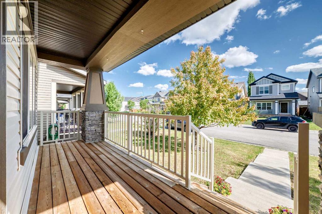 151 Copperpond Rise SE - 36