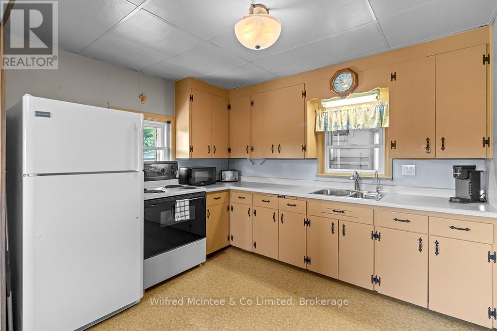 242287 16 CONCESSION - 12