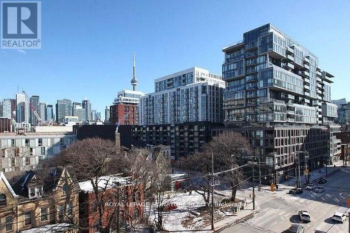 #207 140 BATHURST STREET - 15