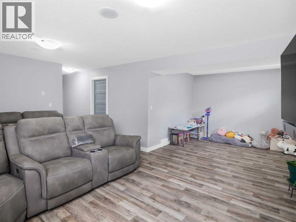 3541 44 Avenue - 23