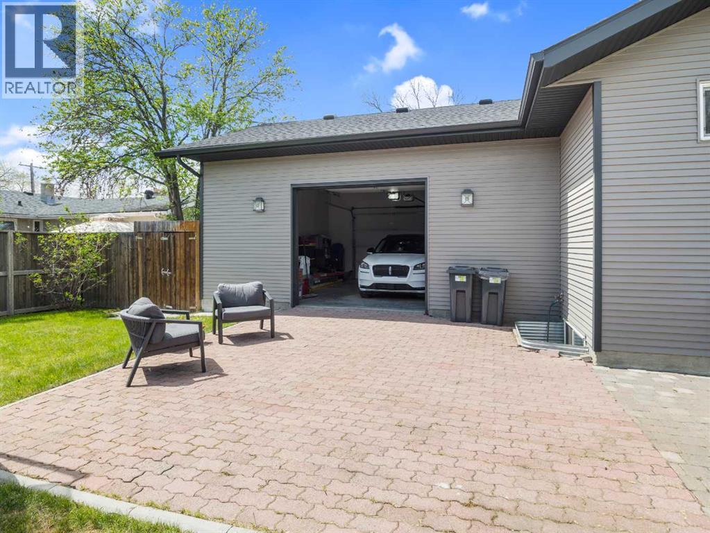 3541 44 Avenue - 30