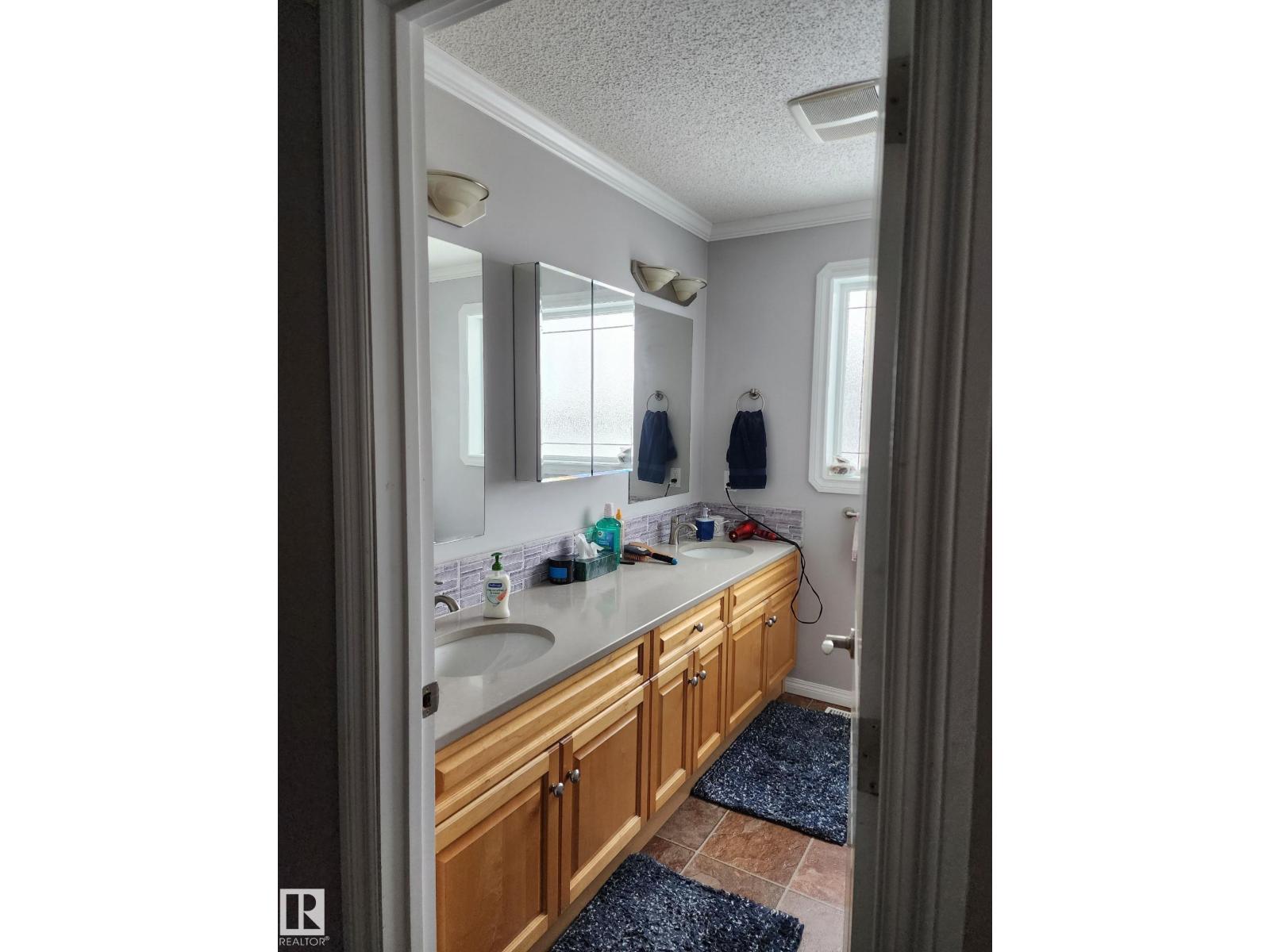 48479 RR230 — photo 12
