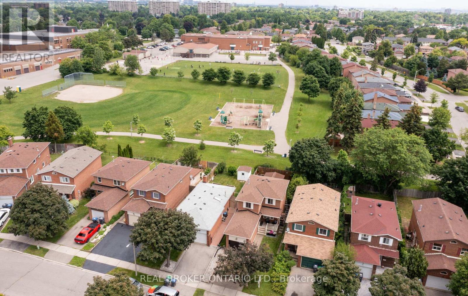 52 VIVALDI CRESCENT - 30