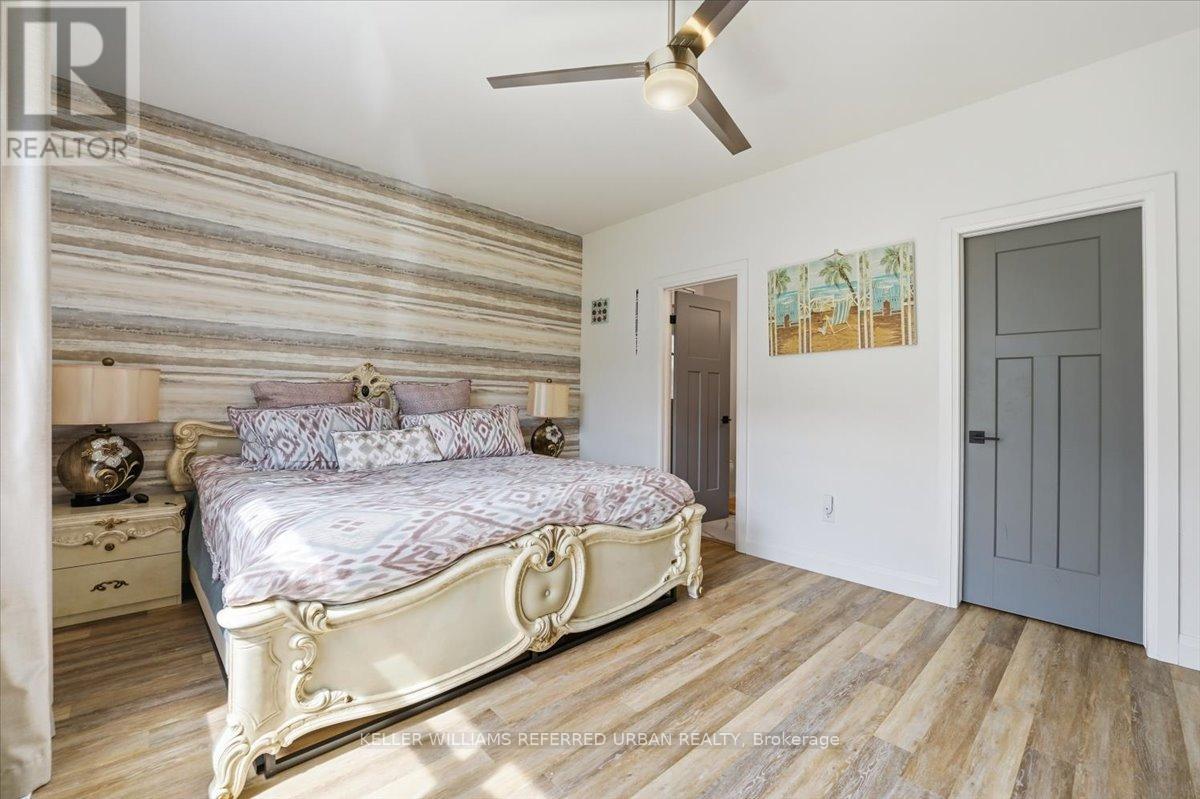 3805 RYAN AVENUE - 26