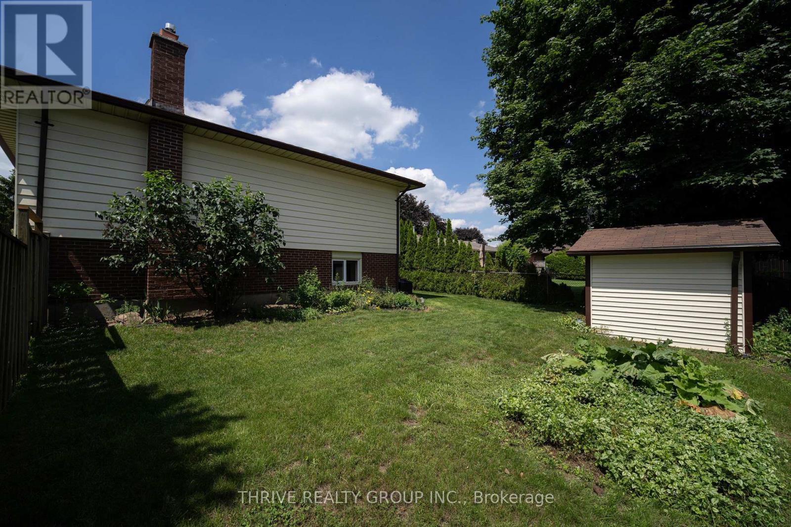 235 STANLEY STREET S - 27