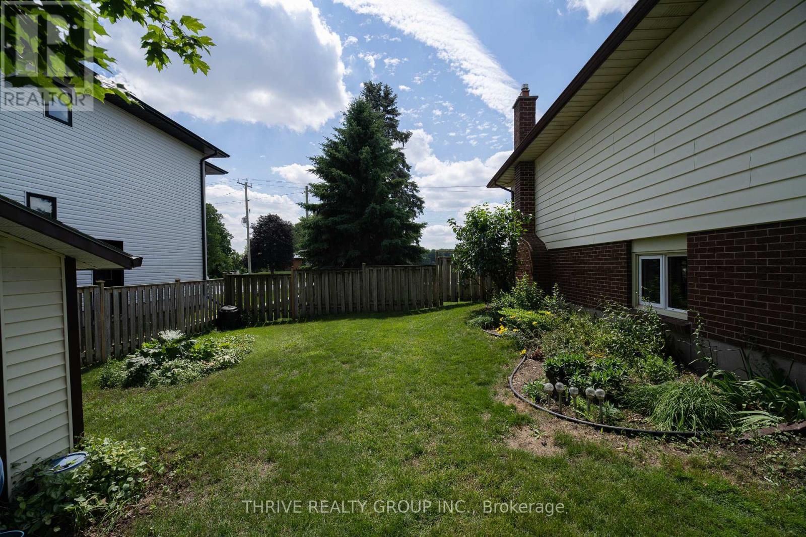 235 STANLEY STREET S - 28