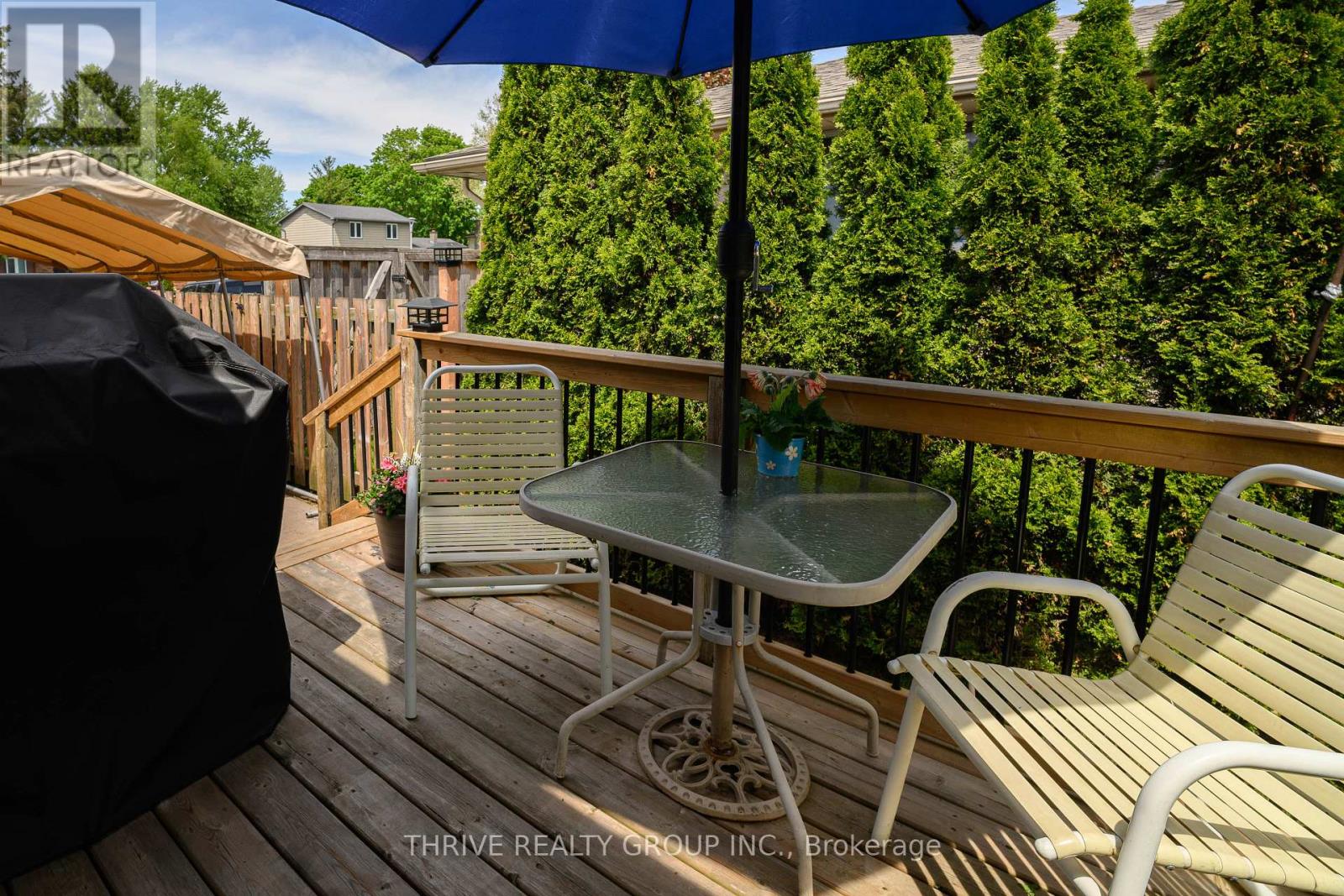 235 STANLEY STREET S - 32