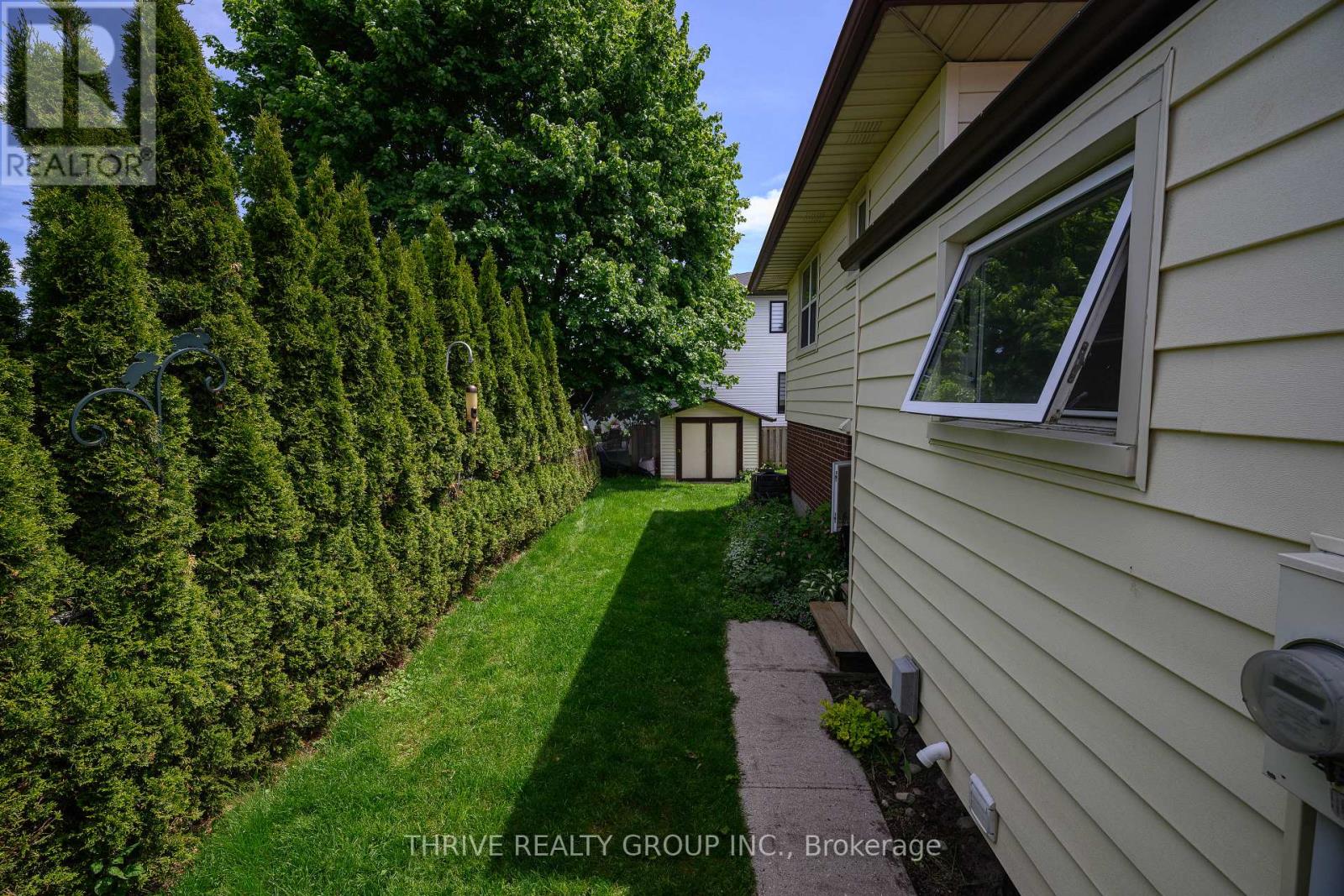 235 STANLEY STREET S - 30