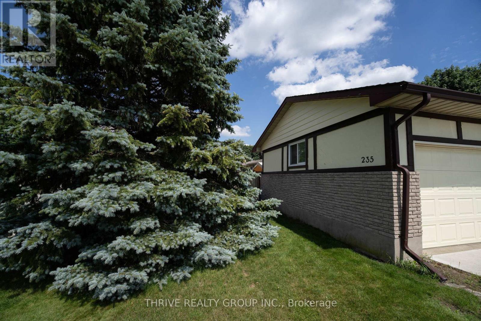 235 STANLEY STREET S - 34