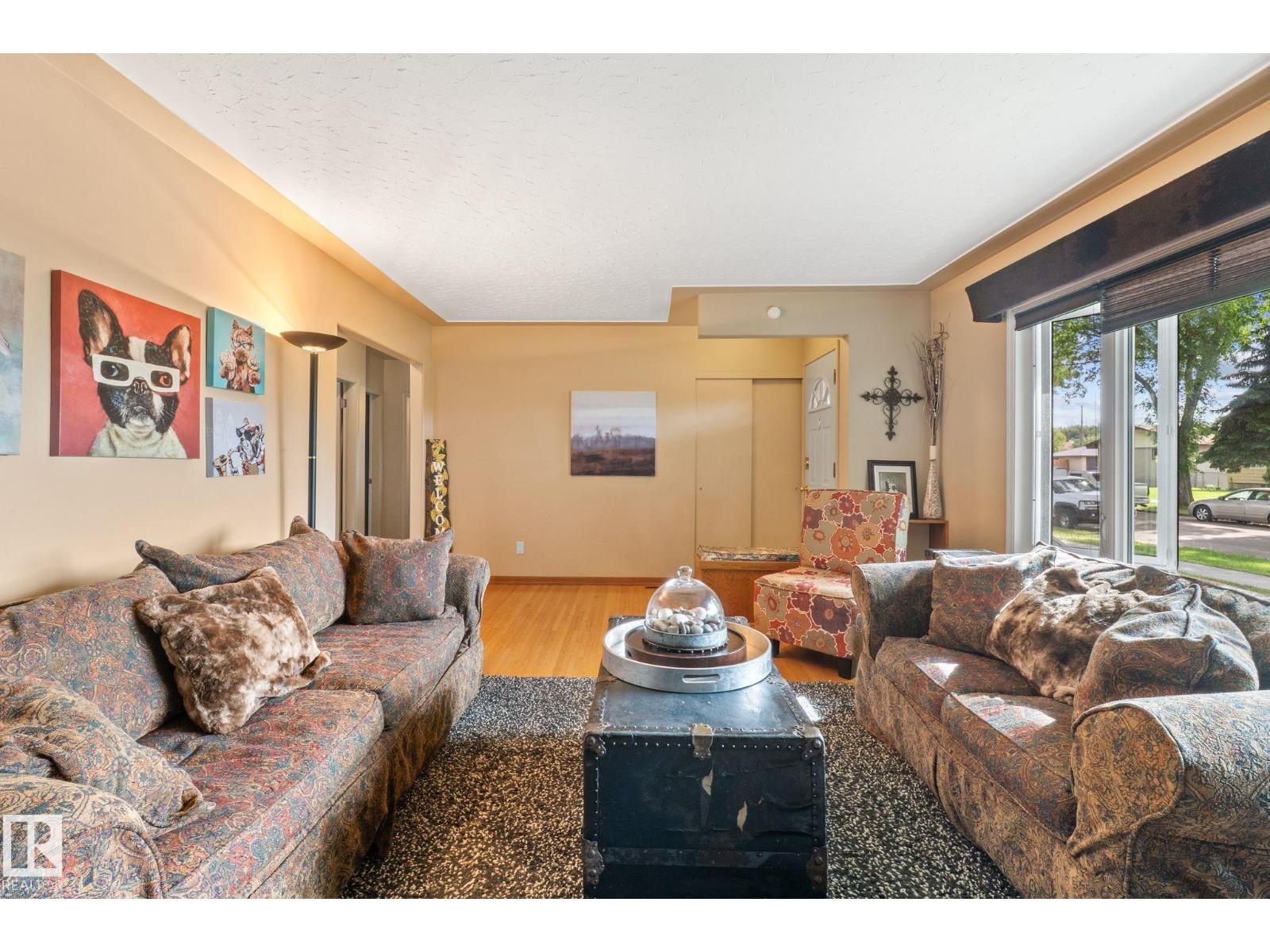 12115 53 ST NW - photo 5