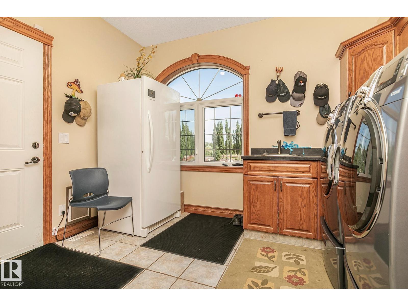 #400 51430 RGE ROAD 231 - 18