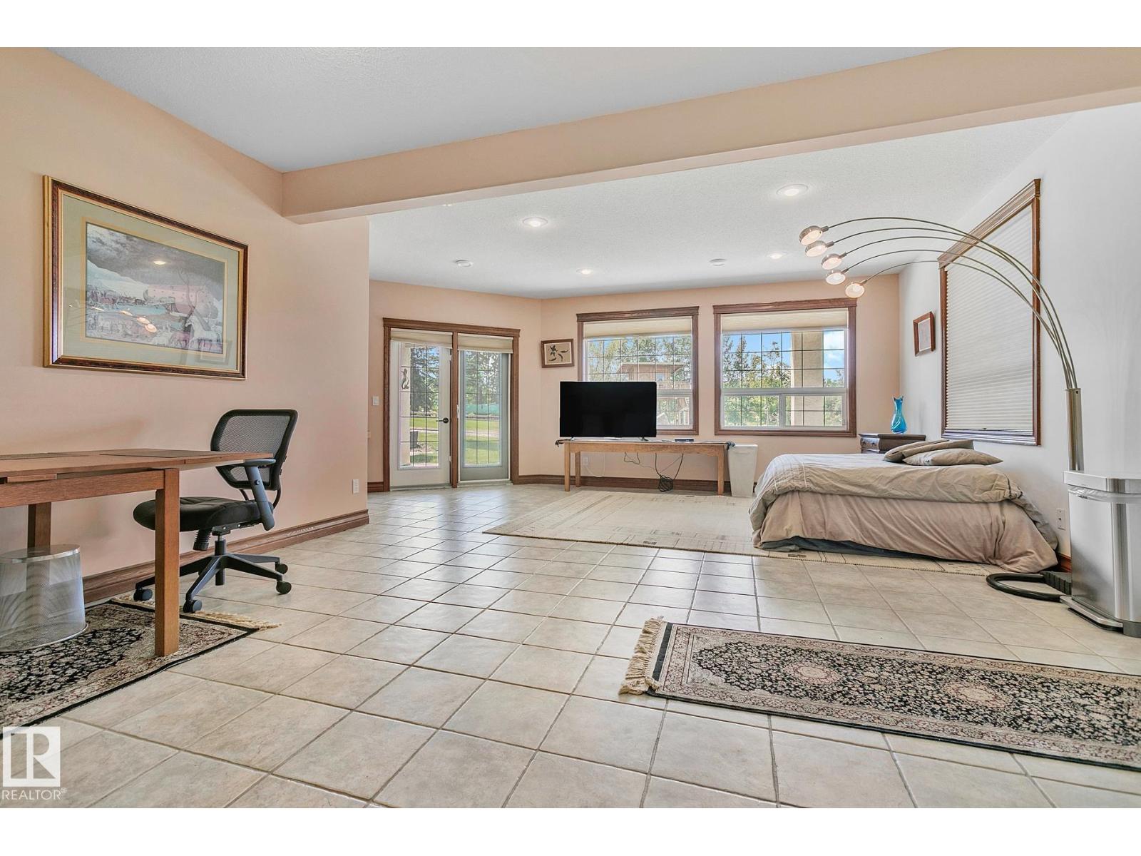 #400 51430 RGE ROAD 231 - 32